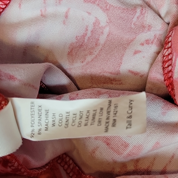 LuLaRoe Red and Pink Heart Leggings Tall and Curvy - Picture 6 of 6